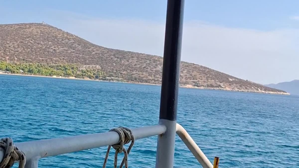 מים שקטים בהפלגה לדרום אוויה