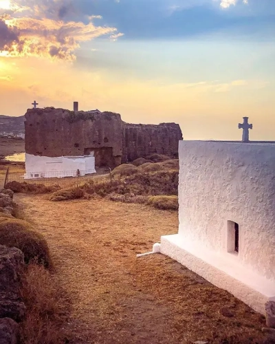 presenting-karystos-3